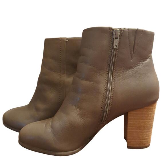 Vionic Kennedy Oyster leather ankle block heel boot booties 8 - Picture 1 of 9